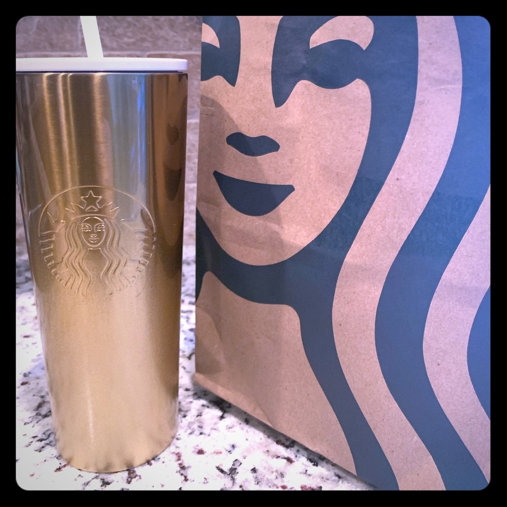 BNWT STARBUCKS HOLIDAY CUP 2019 SOLD OUT IN STORES